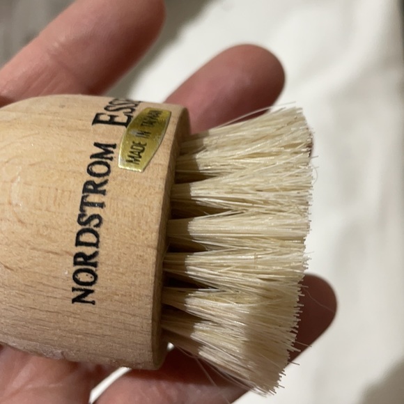 Nordstrom essentials facial shaving brush NWT - Picture 6 of 6